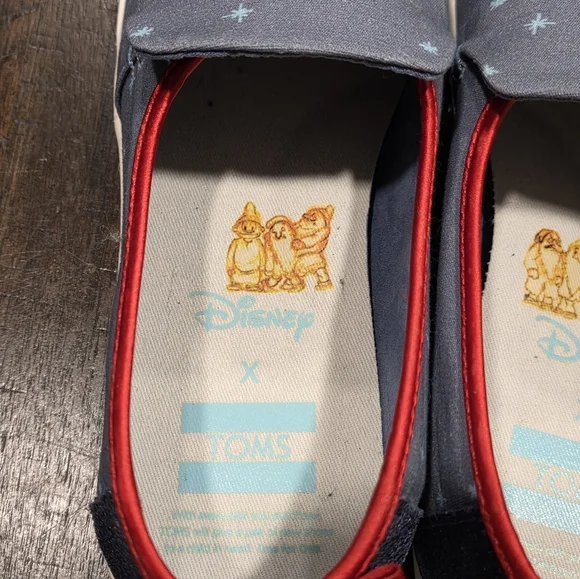 Snow White TOMS Limited Edition - Picture 7 of 14